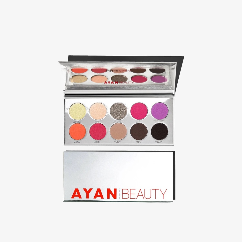⭐️🌟  NEW NWT Chanel Ayan She’s the Moment Eyeshadow Palette - Vibrant Makeup